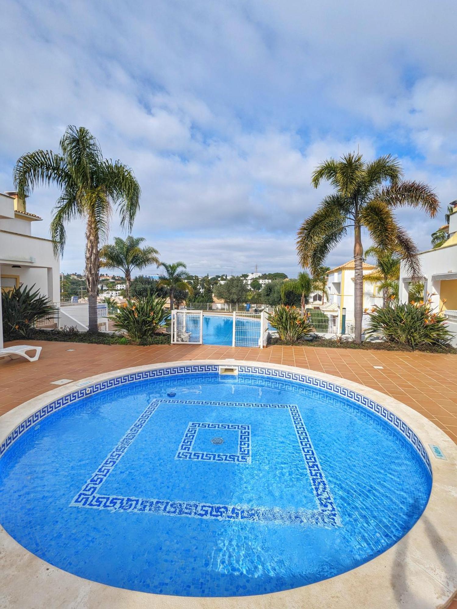 Farm Village- Townhouse 2 Mins From Old Town البوفيرا المظهر الخارجي الصورة